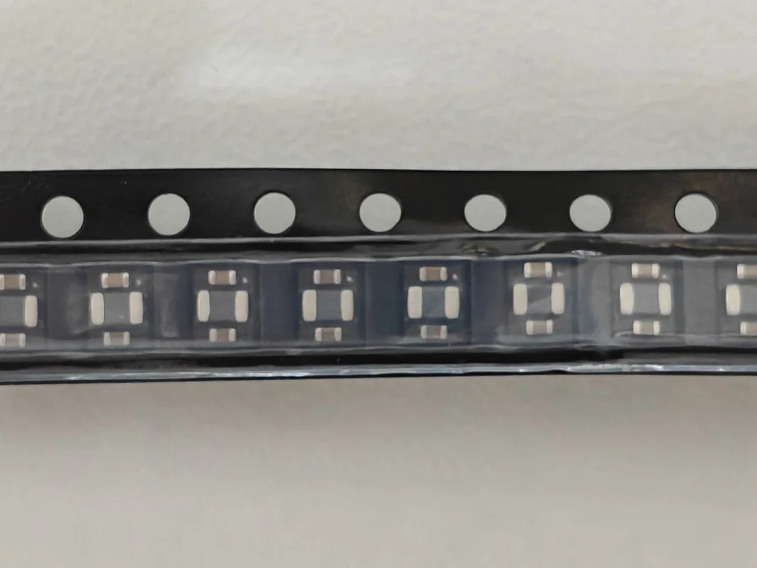 TPS82698SIPR 電源 - 基板実装 DC DC コンバータ 非絶縁 PoL モジュール 1 出力 3V 800mA 2.3V - 4.8V 入力