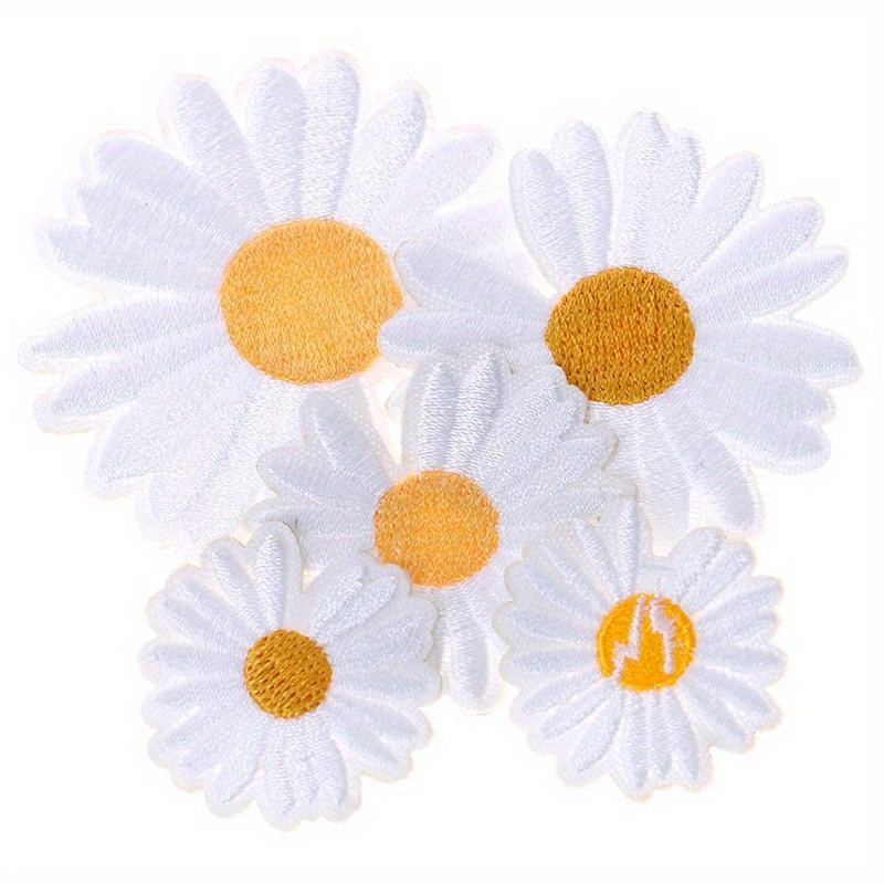 5 Stück DIY kleine Sonnenblume Gänseblümchen Stickerei Patches für Kleidung Eisen auf Kleidung Aufkleber Streifen Aufbügeln Applikation Loch Reparatur