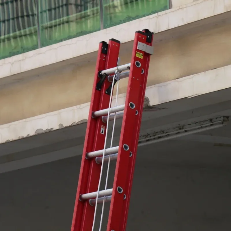 Vendite dirette in fabbrica di 2 scalette combinate in FRP Scaletta con piattaforma di estensione in materiale industriale minimalista
