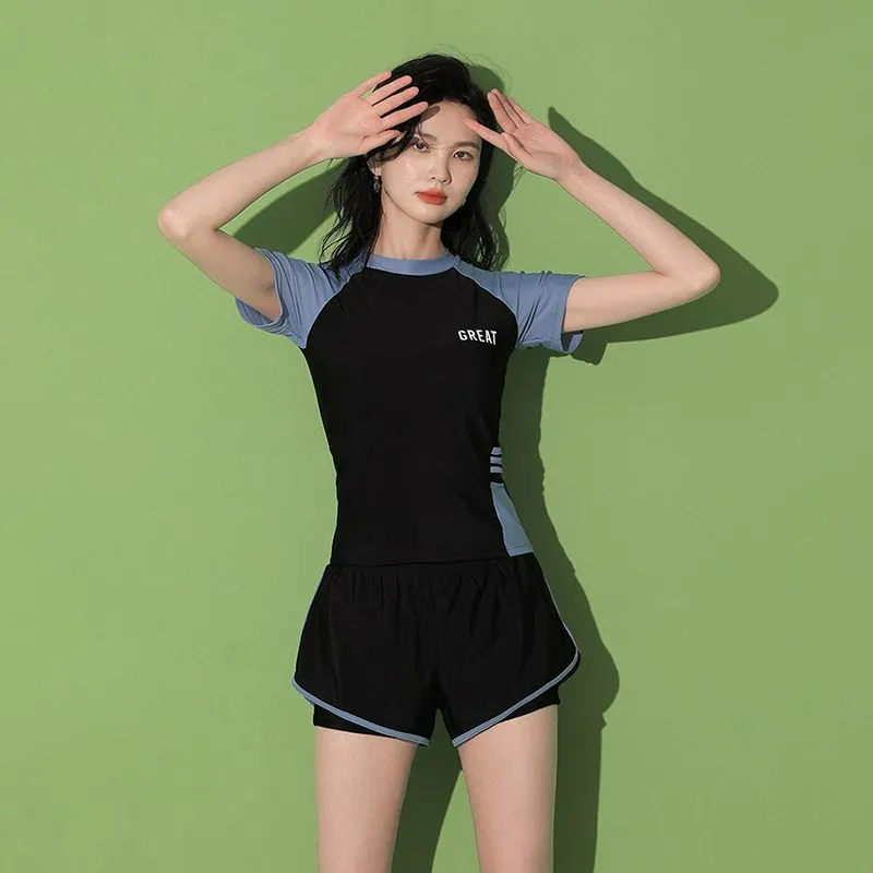 Traje de baño de moda para mujer, traje de baño de manga corta de retales para mujer, ropa de playa deportiva para piscina, traje de baño de dos piezas con pantalones cortos 2023