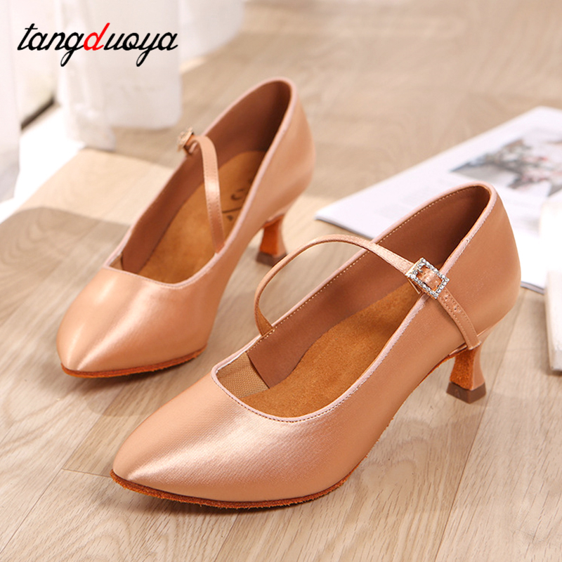 Frauen Neue Moderne Tanz Schuhe Mädchen Standard Tanz Schuhe Hochhackige Ballsaal Latin Dance Schuhe für Frauen 5 cm Heels