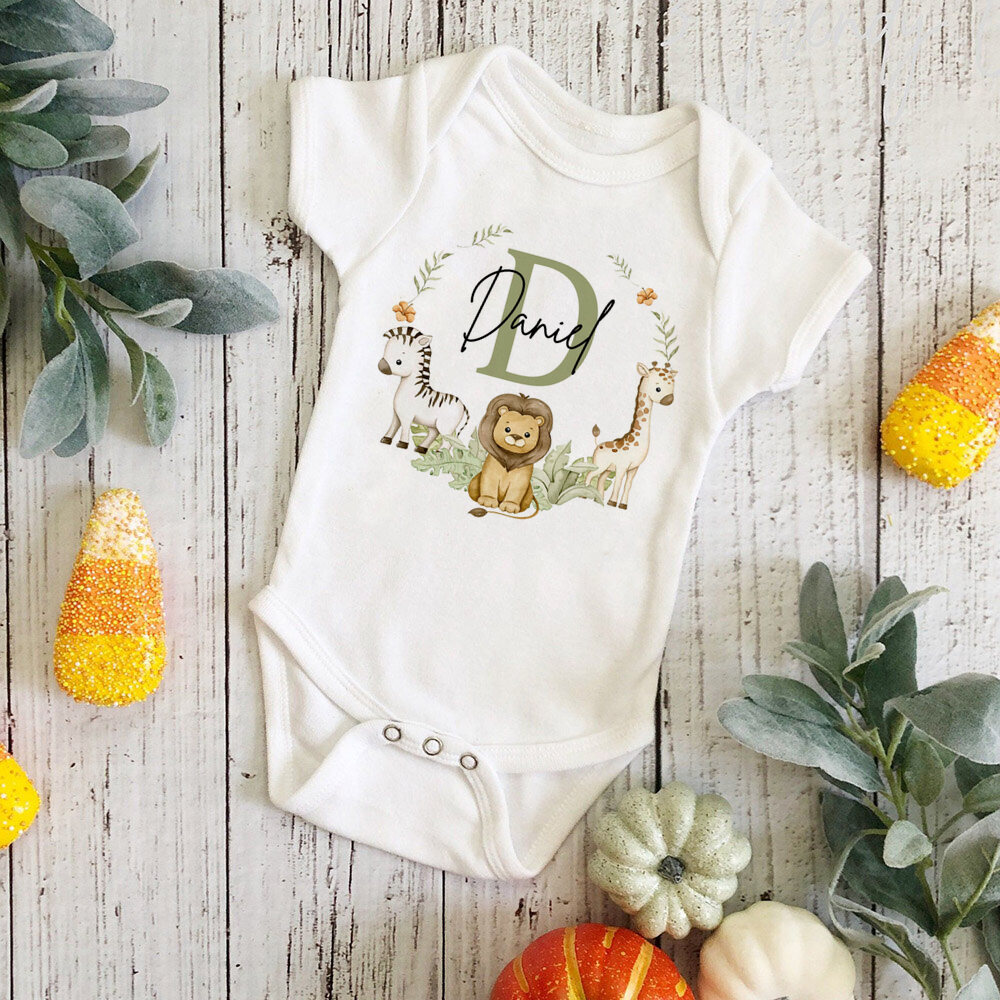 Tuta da bambino personalizzata Nome personalizzato Neonato Wild One Pagliaccetto Animali da safari Stampa Outfit Vestiti per neonate Regalo per la doccia infantile