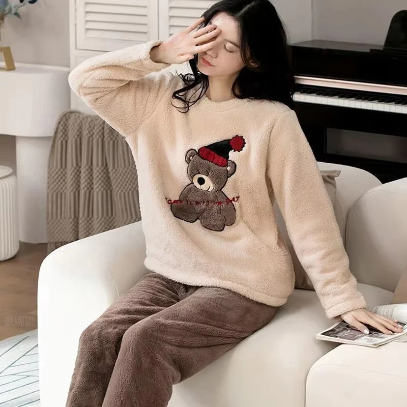 Mulheres tamanho grande Pijama acolchoado, espessado, manga comprida, calça comprida, veludo coral, urso dos desenhos animados, quente, outono, inverno, 2 peças conjunto