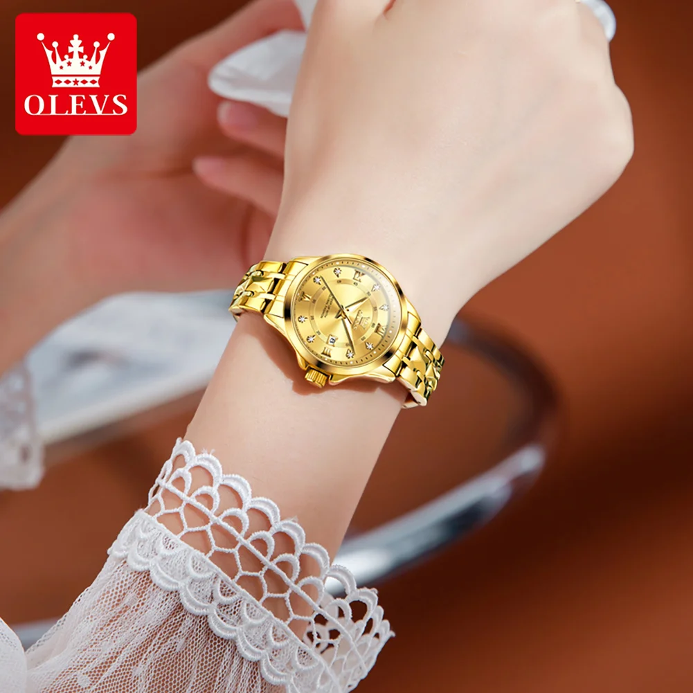OLEVS นาฬิกาคู่แบรนด์หรูดั้งเดิมนาฬิกาควอตซ์สแตนเลสทองปฏิทินคู่ผู้ชายและกันน้ำสำหรับผู้หญิงเรืองแสง