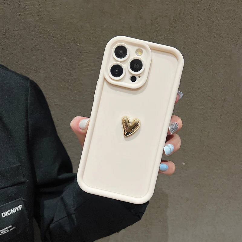 Funda de teléfono suave de silicona con corazón dorado 3D para iPhone 15 14 13 12 11 16 Pro Max XS XR 7 8 Plus SE 2020 cubierta mate caramelo a prueba de golpes