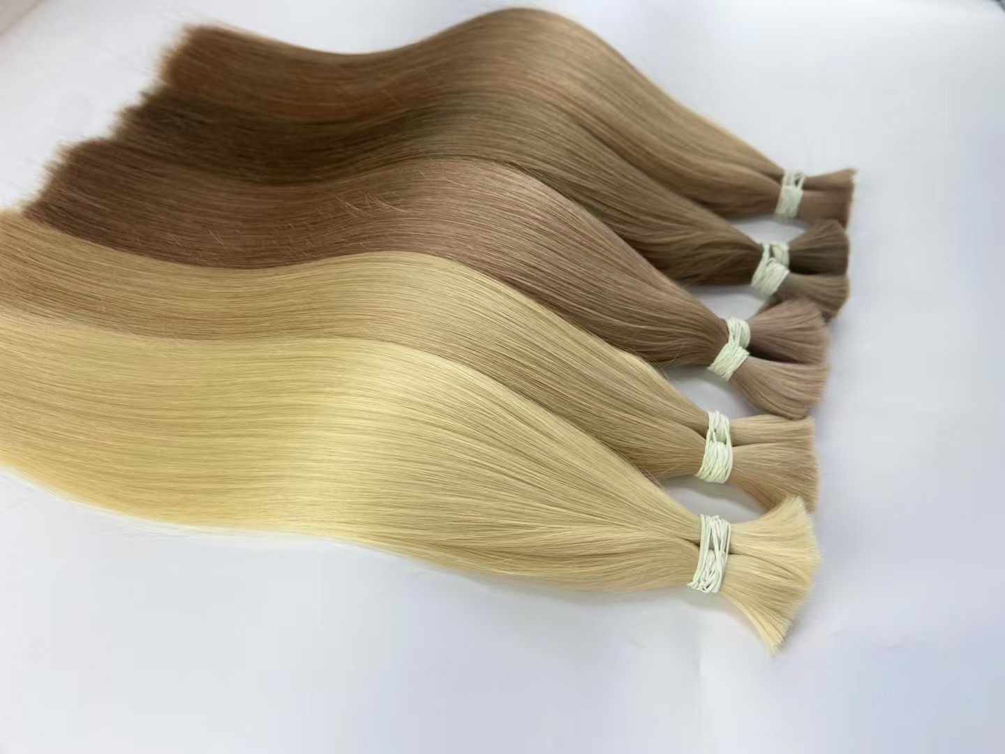 Mettre en évidence les cheveux humains droits 100% tissage vierge naturel non transformé lisse pour tresser Extensions en vrac augmenter le Volume des cheveux