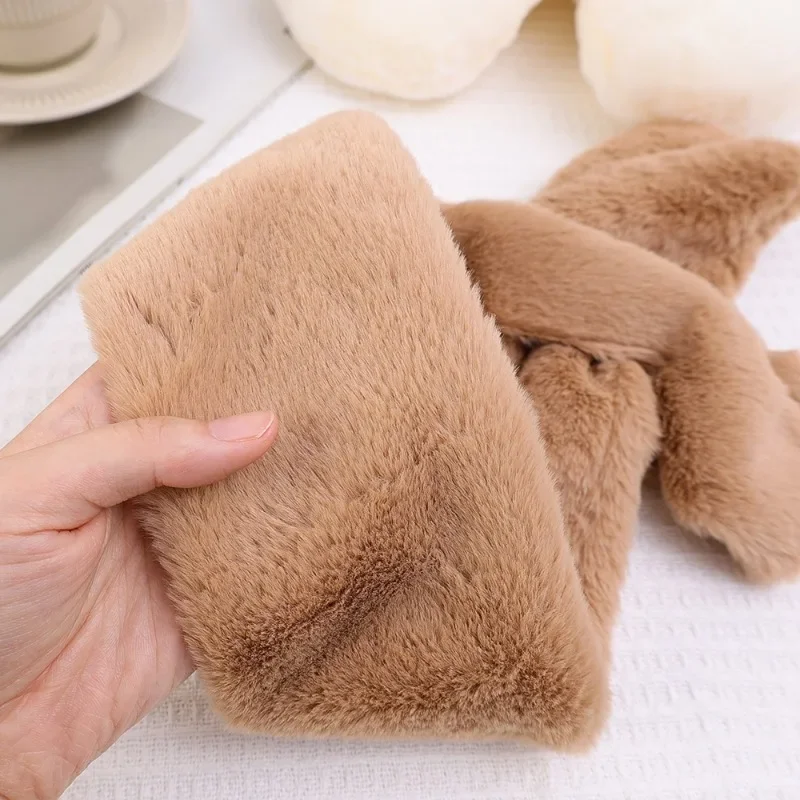 Bufanda cruzada de felpa para mujer, bufandas suaves gruesas de piel de conejo sintética, Color sólido, resistente al frío, cuello más cálido para otoño e invierno