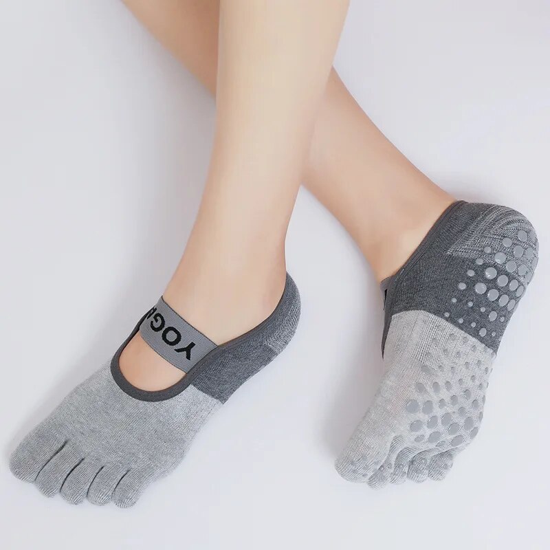 Calcetines de Yoga transpirables para mujer, medias antideslizantes de silicona para Pilates de cinco dedos, sin espalda, Fitness, Ballet, danza, calcetín de algodón para gimnasio