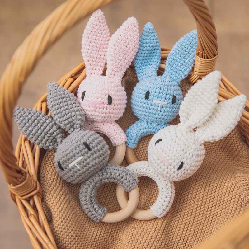 1 unidad de juguetes de sonajero para bebé, diseño de ganchillo de madera, conejo, conejo, zorro León, BearToy, regalo para recién nacido, mordedor de bebé, Crochet, nombre personalizado