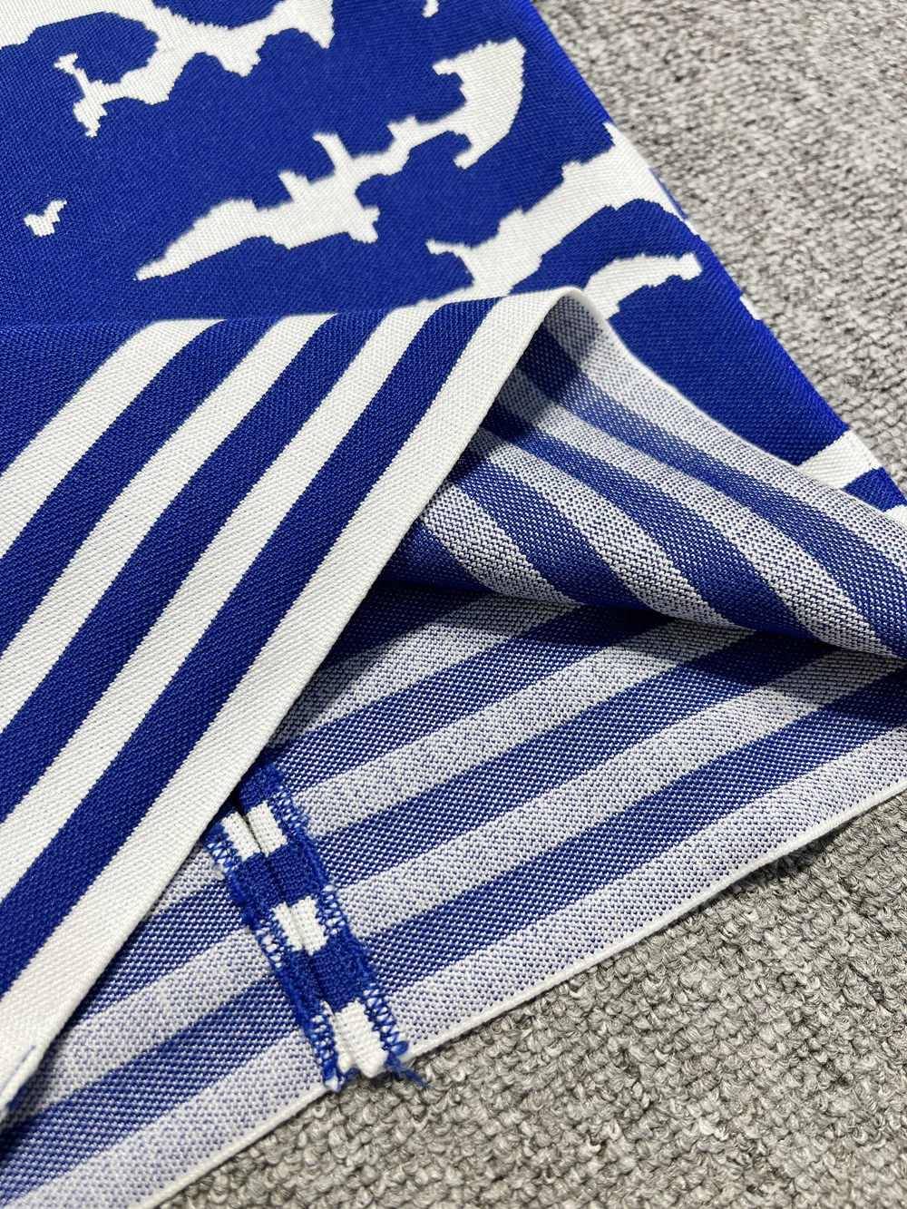 Blue Print Strapless Crop Top e Midi Saia, Bodycon Bandage Set, Roupa de Moda Sexy, Festa do Clube, Alta Qualidade, 2 pcs