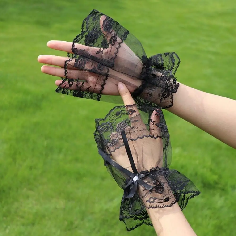 Mode Kurze Handgelenk Ärmel Klassische Schwarze Spitze Sonnenschutz Mode Hohl Handgelenk Manschetten Armbänder Frauen Bowknot Fingerlose Handschuhe