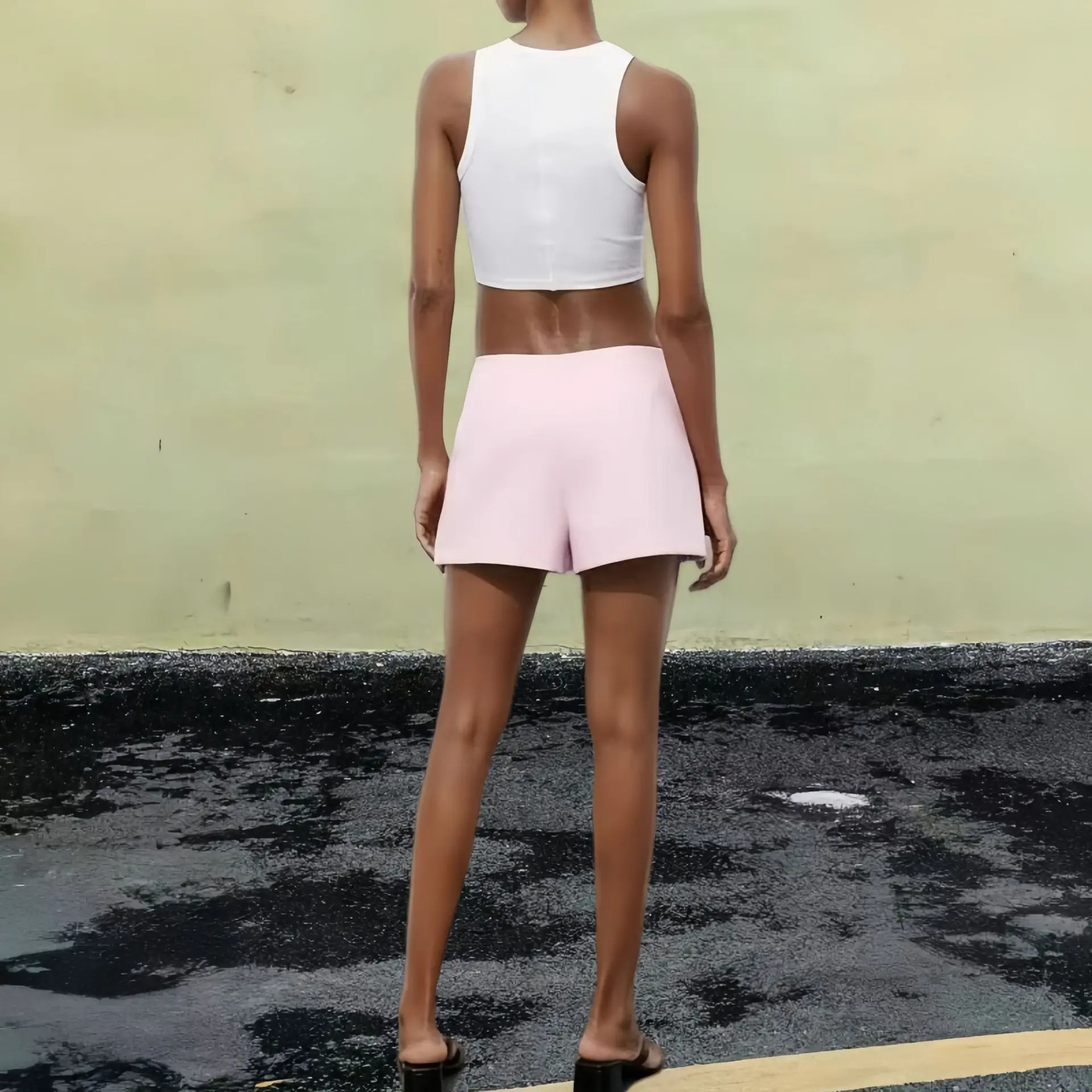 2025 Y2K Falda asimétrica Cyber Pink de tiro bajo Bralette Combo Ropa de calle resistente a la decoloración + versión blanco cristalino