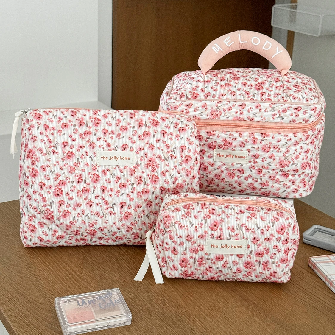 Fashion Pink Flower Women's Clutch Bag Toiletry Makeup Tool Storage Pouch Portable Tote Travel Quilting Cosmetic Bag Handbag