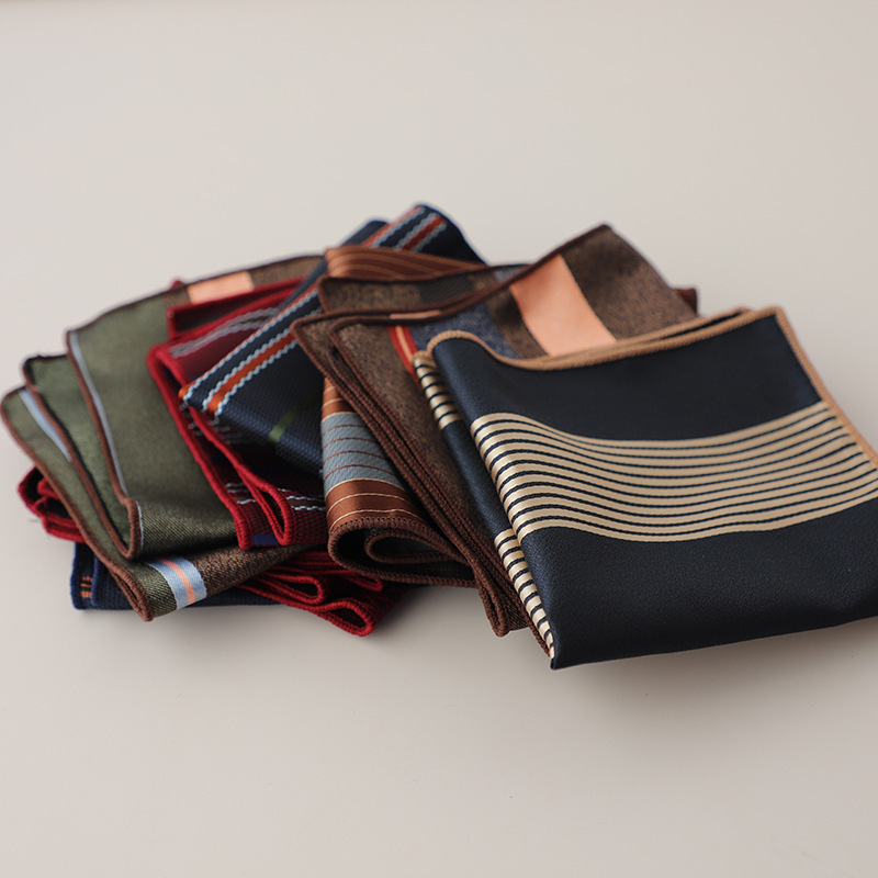 男性用韓国ジャカードポリエステルポケットスクエア、ネイビーブラウンストライプハンカチ、ハンキースーツタオル、ビジネスフォーマルクラバット、23cm