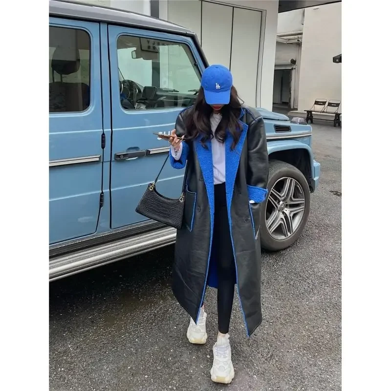 Damen-Mantel aus umkehrbarem Kunstleder mit Nähten aus Lammwolle, verdickter mittellanger doppelseitiger Trenchcoat, PU-Strickjacke, Windjacke