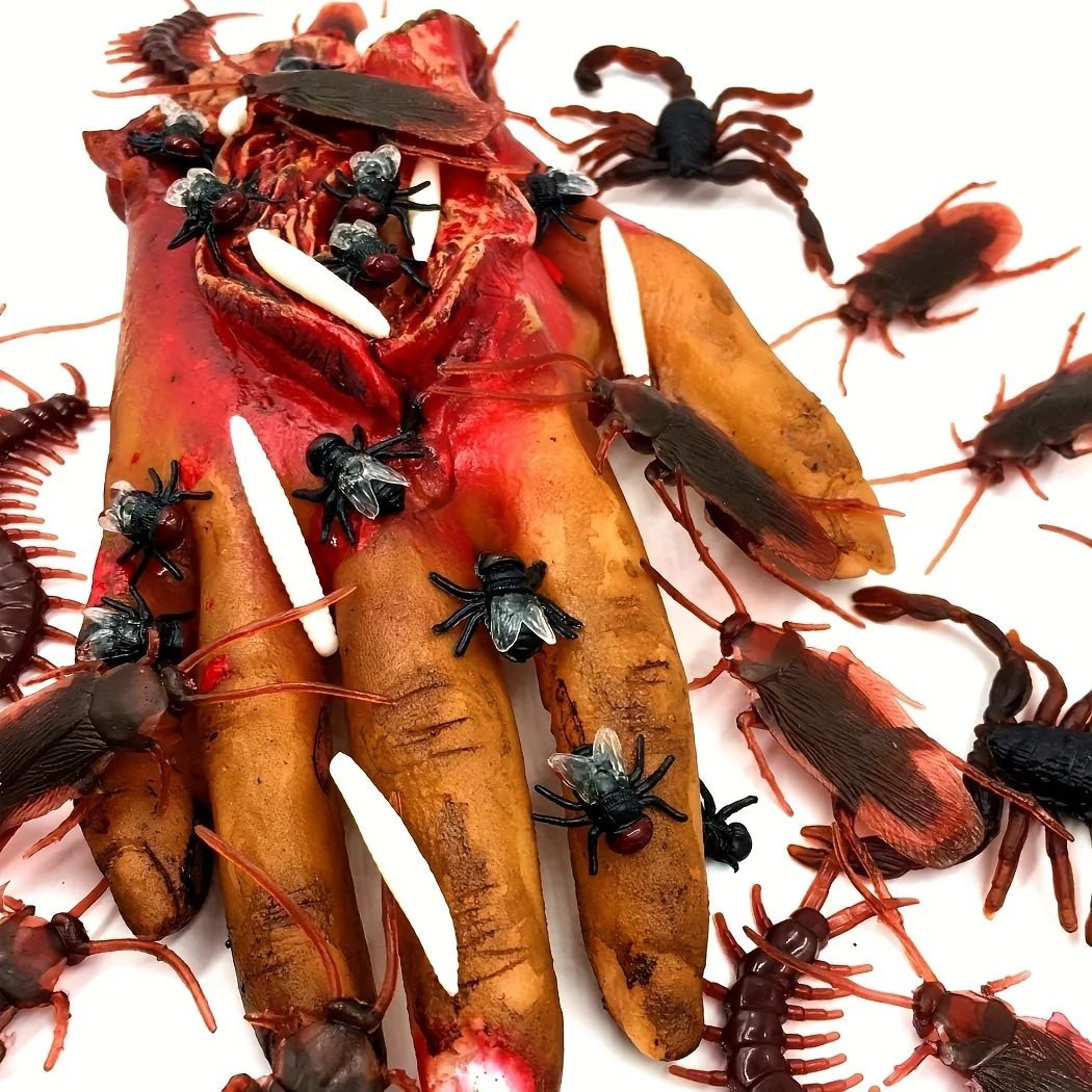 50 pz Insetti Realistici Giocattolo Divertente Scarafaggio Finto Novità Insetti Scherzo di Halloween Simulazione Ingannevole Disgusting Spaventoso Forniture Per Feste