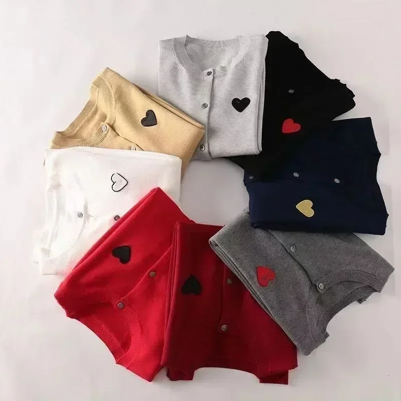春と秋のラウンドネックセータートップ