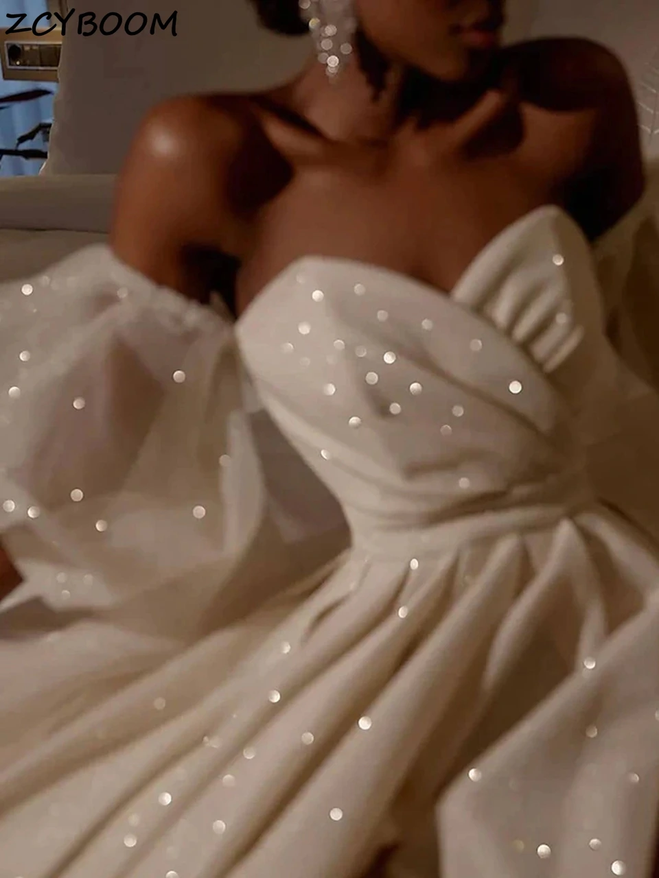 Abiti da sposa spaccati personalizzati Paillettes lucide di lusso Abiti da sposa Donna Abiti da sposa lunghi eleganti con spalle scoperte 2025