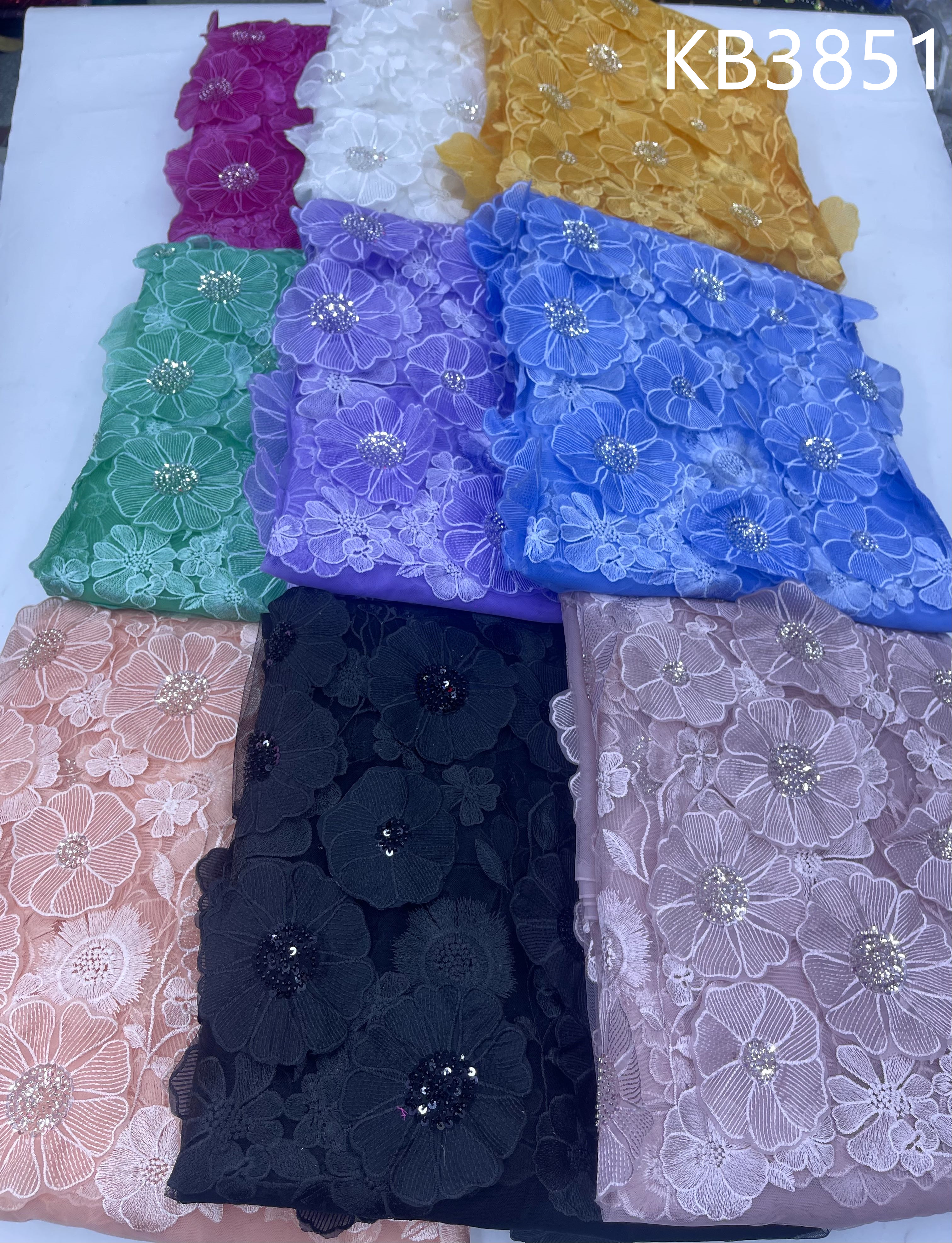 3D フローラオフホワイトチュールレースアフリカレース生地 2024 高品質刺繍レース生地ウェディングドレス縫製 KB3851