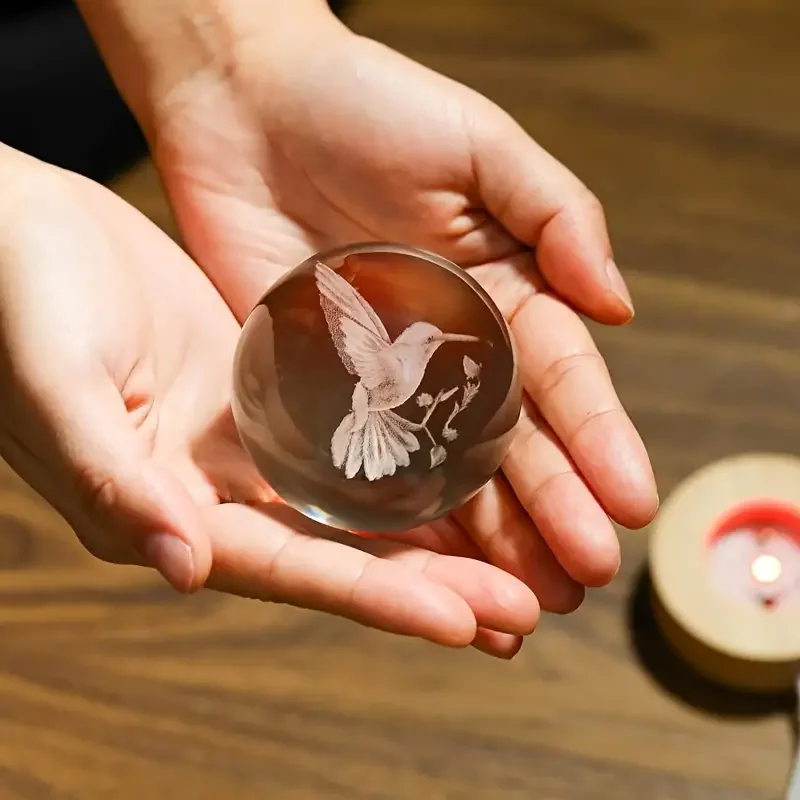 1 ชิ้น 3D hummingbird คริสตัลบอล, เลเซอร์แกะสลักสร้างสรรค์, เหมาะสําหรับตกแต่งห้องนอนหน้าแรก, วันเกิด, ของขวัญรับปริญญา