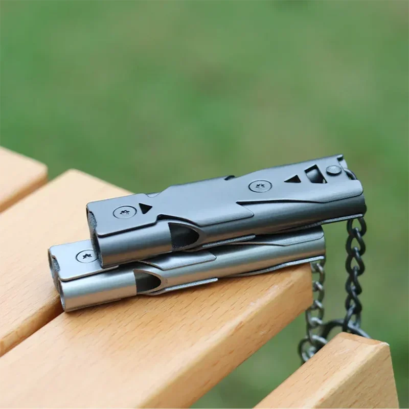 150DB Dubbele Buis Hoogfrequente Hoge Survival Decibel Fluitje Outdoor Staal Metaal Rescue Survie Accessoires Wandelen Tool Reizen