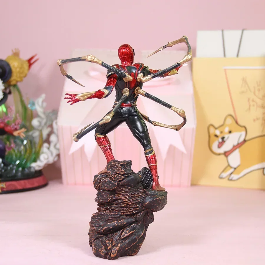 Maßstab 1:10 23 cm Superheld Battle Diorama Iron Spider Man Statue Spiderman Figur PVC Sammlung Modell Spielzeug