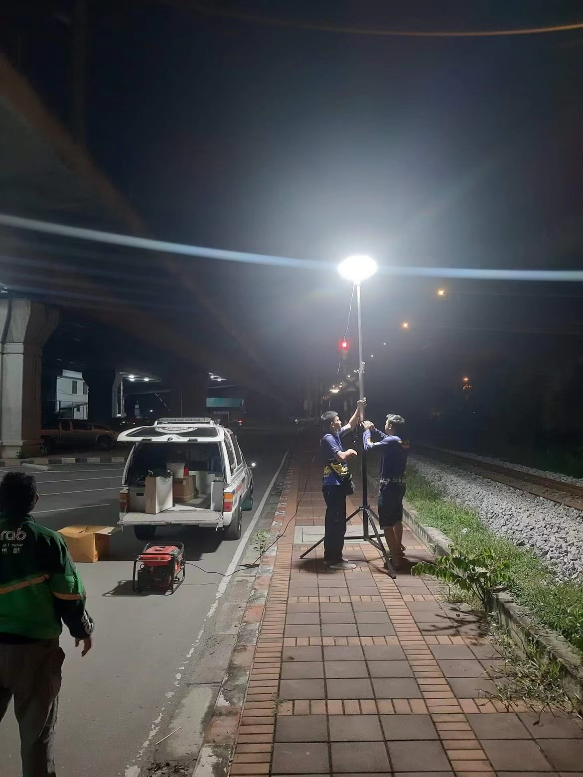 ไฟหอคอยทำงาน LED แบบพกพาสำหรับพื้นที่ห่างไกลไฟกลางคืน300W ไฟ LED สำหรับฉุกเฉินไซต์ก่อสร้าง