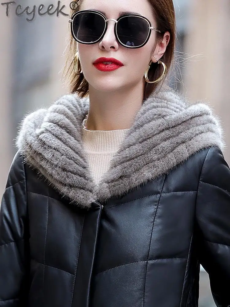 Tcyeek-女性用の本革ダウンジャケット,ミッドレングスのシープスキンコート,暖かいミンクの毛皮の襟,フード付きの服,冬