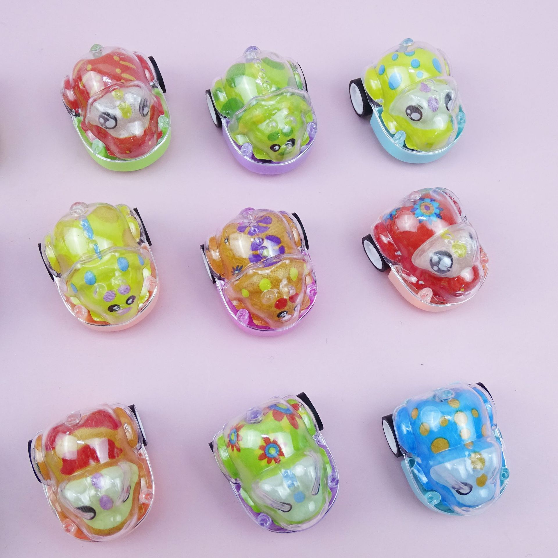 子供用ミニプルバックレーシングカー、漫画のおもちゃ、誕生日パーティーの記念品、教室の賞品、グッディバッグフィラー、ピニャータギフト、12個