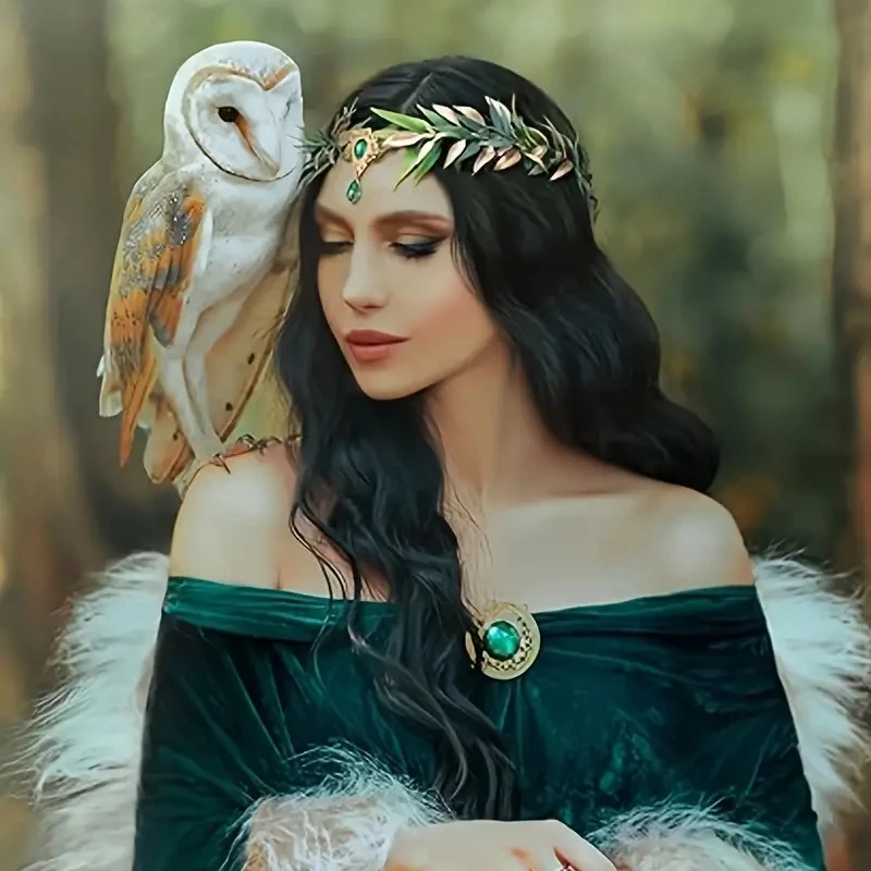 Enchanted Forest Fairy Leaf Crown Headpiece - Delicate Women's Costume Accessory for Cosplay Halloween Elf Princess