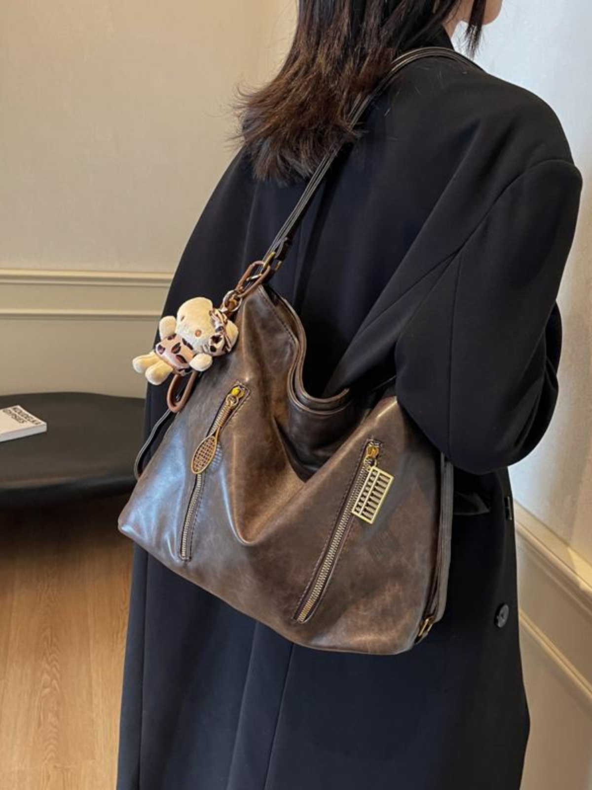 大容量の女性のショルダーバッグクロスボディトートバッグレトロマーメイドスタイル通勤バッグソフトPUレザーカジュアルピュアカラー