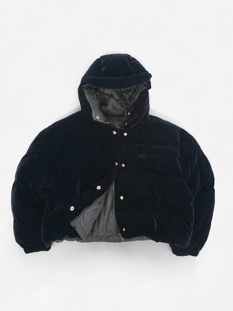 Jaqueta Ultra Curta com Capuz em Veludo Preto Barnnet Eight Milk, Casaco de Pluma de Pato com Zíper para Mulheres