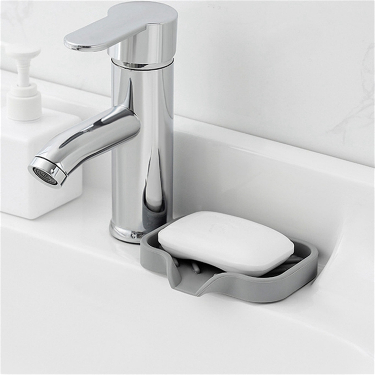 BABQ Self Draining Soap Bar Holder Silicone Kitchen Sink Soap Dish Tray Counter Organizer S Black