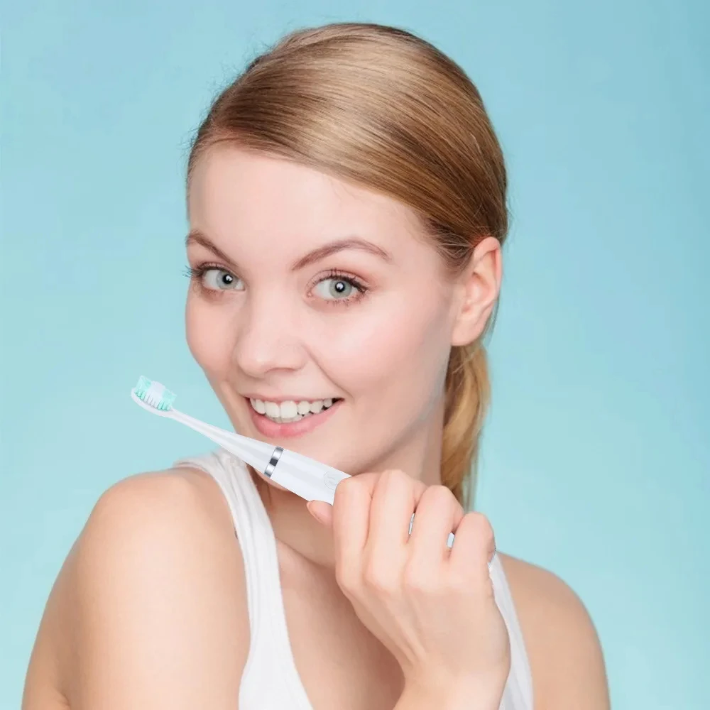 Brosse à dents électrique avec nettoyage sonique 3 en 1 pour le blanchiment des dents et les soins bucco-dentaires - Tête de brosse remplaçable et chargement USB