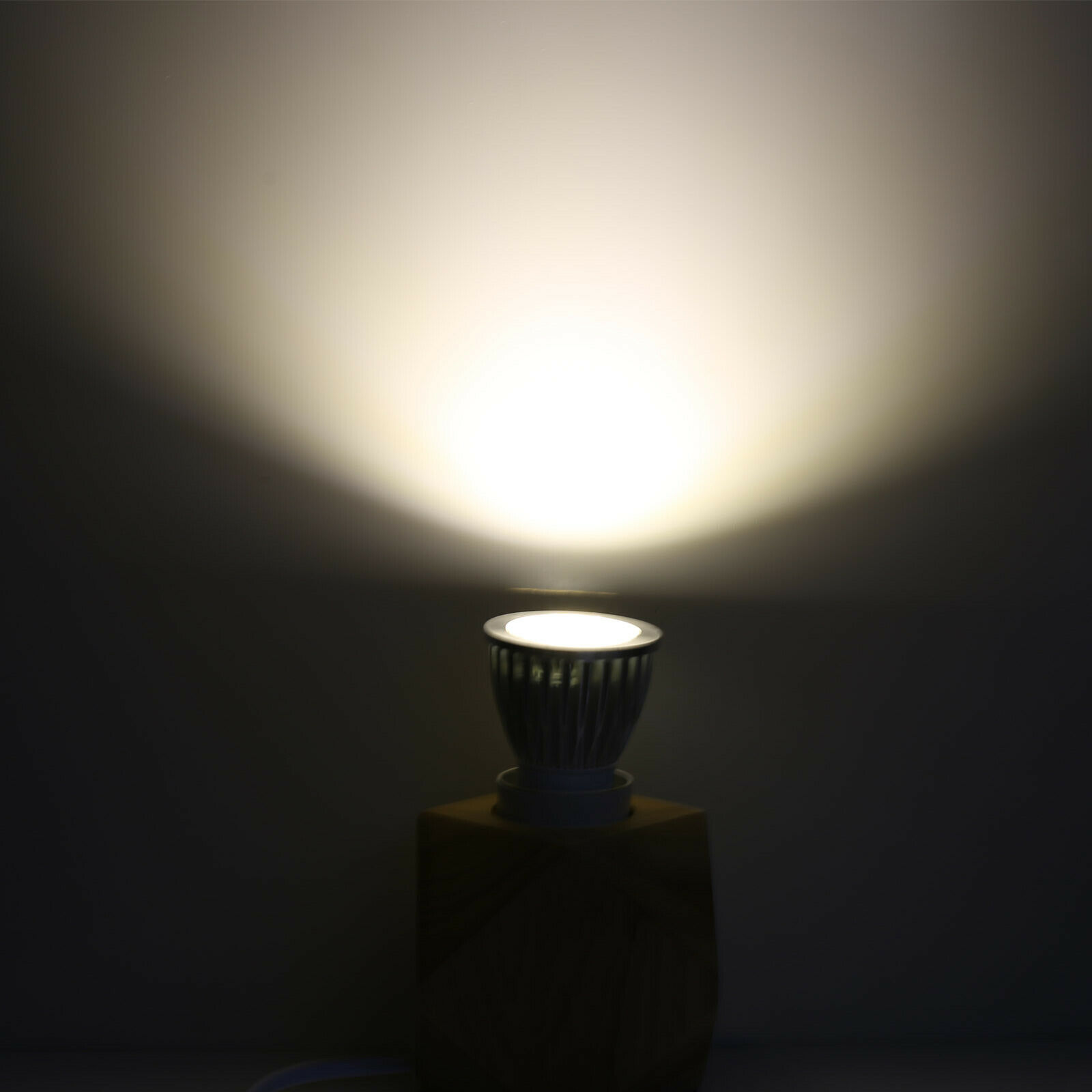 LED-Strahler GU10 E27 E14 E12 6W 9W 12W LED-Leuchtmittel Glühbirne MR16 110V 220V DC 12V Kalt-/Warmweiß-Downlight-Lampen ersetzen Halogen