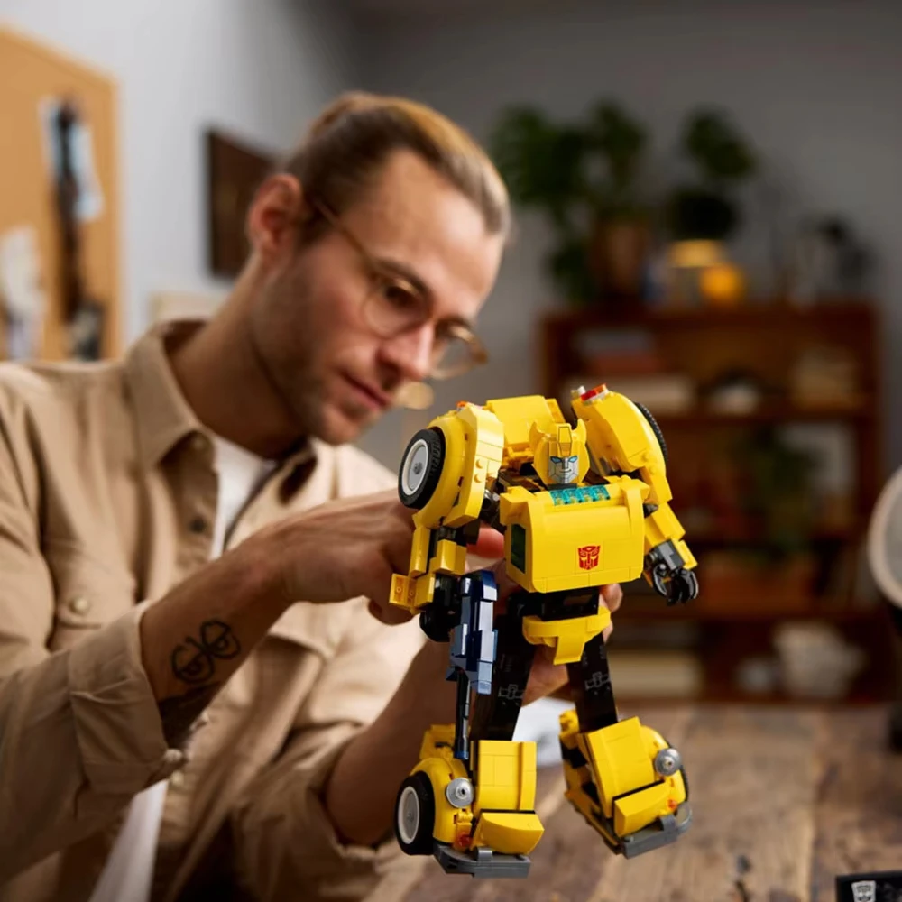 ใหม่สีเหลืองหุ่นยนต์รถบรรทุกรถของเล่นบล็อกอาคาร DIY รถบรรทุก Transformation autobot การเปลี่ยนรูปของขวัญเด็ก