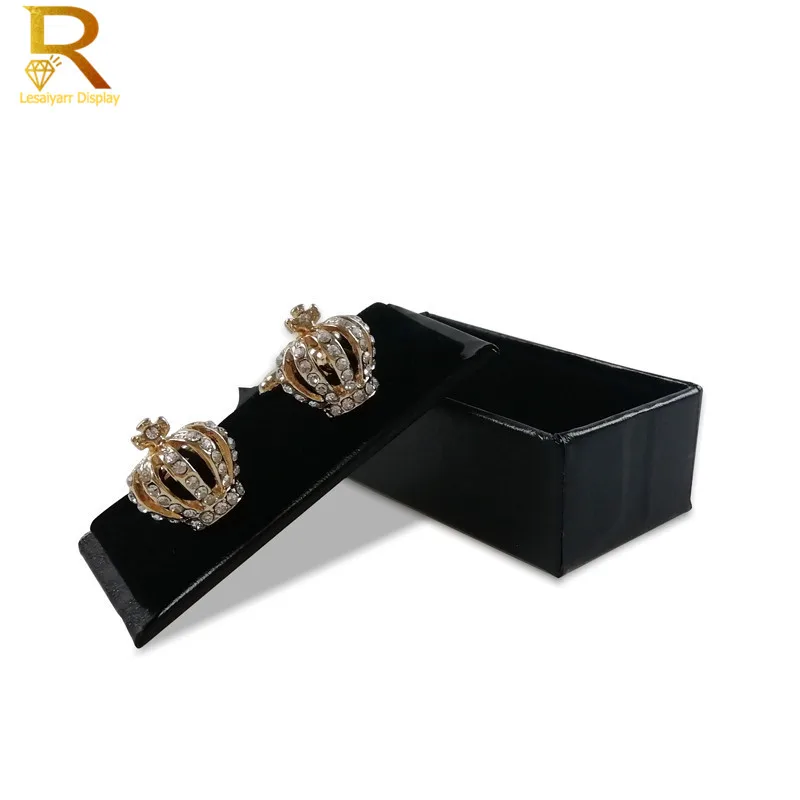 ขายส่งผู้ชาย Cufflinks กล่องบรรจุภัณฑ์หนังเทียมสีดํา Organizer เครื่องประดับ Cuff Links กล่องเก็บคริสต์มาสของขวัญ Casket