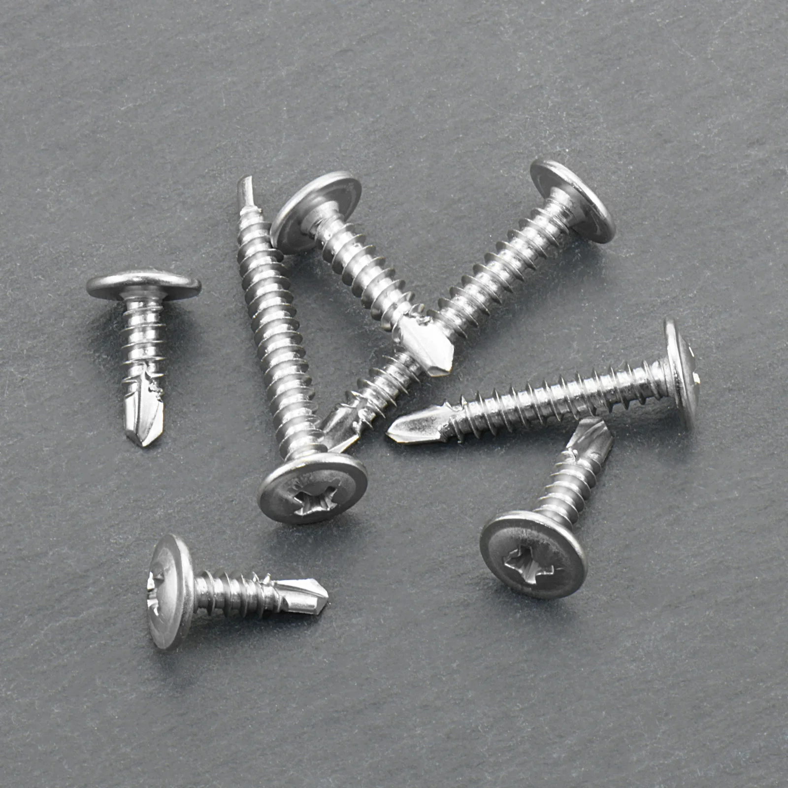 # 8 M4.2 selbstschneidende Schrauben – hochfester Trusskopf aus Edelstahl 410, für Blech