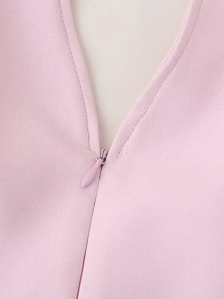 女性用Vネックのセクシーなピンクショーツセット,ショートトップ,スリムフィット,ファッショナブル,新しい,春と夏,2024
