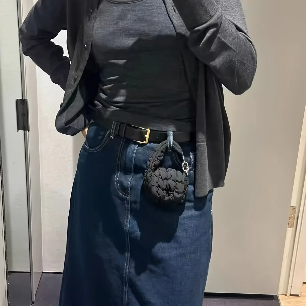 Minitas Edgy Black Mini Cloud-heuptas Lichtgewicht stevige veilige knoopsluiting met decoratieve portemonnee en hoofdtelefoontas