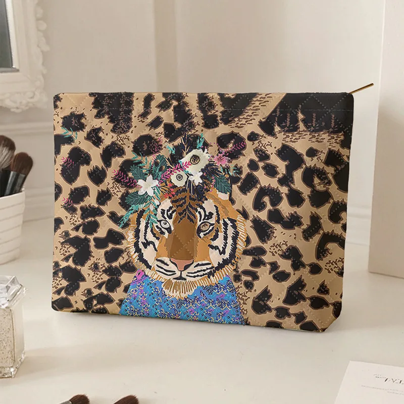 Fashionable Tiger Leopard Print Corduroy Makeup Bag with Zipper, Lightweight Multifunctional Cosmetic Storage Bag with Lining