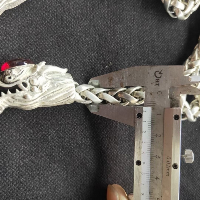 アンティーク ブティック コレクション ヴィンテージ アンティーク チベット シルバー ラージ ドラゴン ヘッド ネックレス ダイヤモンドと翡翠付き ハンドメイド ネックレス A