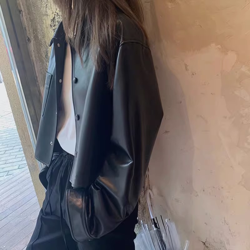 スタイリッシュなショート Pu レザージャケットの女性のファッション香港スタイルオートバイコート春秋冬人気の D-Lee 新しいバックル