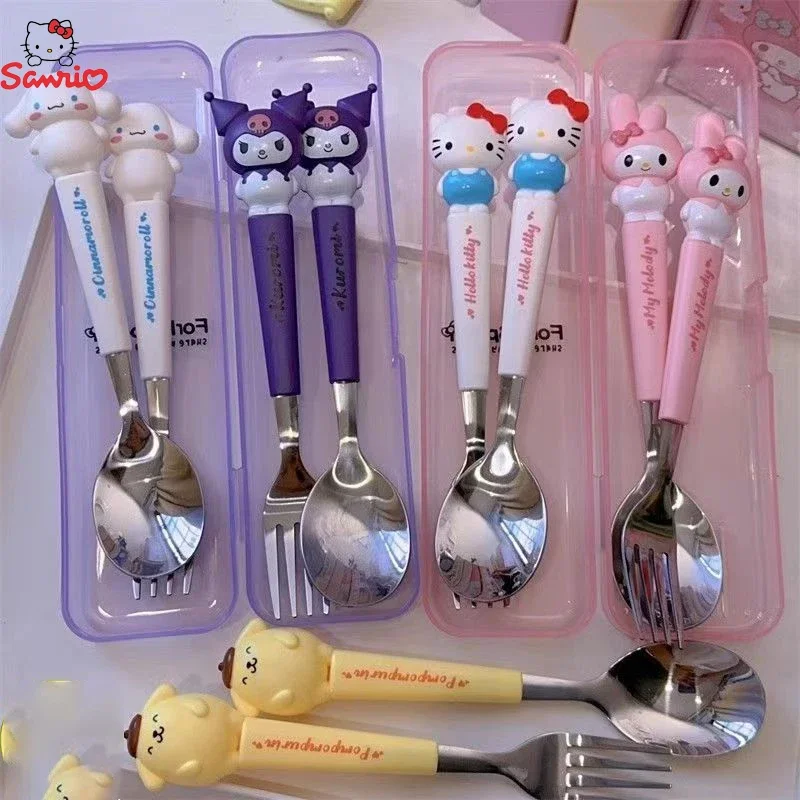 Sanrio ชุดอาหารเด็ก Hello Kitty Melody Kuromi ซิลิโคนบนโต๊ะอาหารชุดสองชิ้น Cinnamoroll ช้อนส้อมเด็กของขวัญ