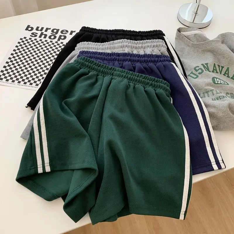 Shorts esportivos com listras laterais para mulheres, moda casual solta minimalista de cintura alta com tudo que combina com verão, jogging fino, versão coreana