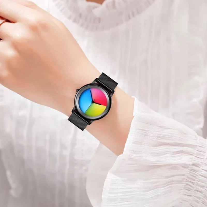 Nuevo reloj único para mujer, reloj de pulsera de cuarzo con esfera cambiante colorida informal a la moda, relojes simples de acero ultrafinos para mujer, regalo especial