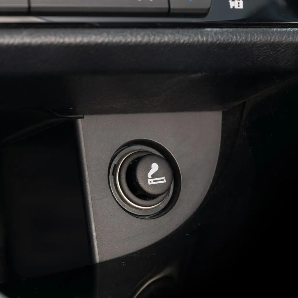 Car 12V Cigarette Lighter For VW CC Passat B5 B6 Golf 4 MK4 5 MK5 Polo Eos Jetta Tiguan Touran Sharan Caddy Audi A3 Q3 1J0919307
