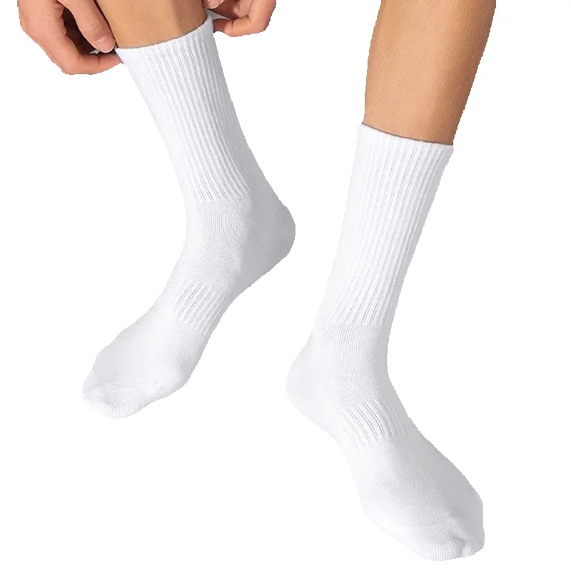 3 pares de calcetines acolchados blancos crew para hombre.