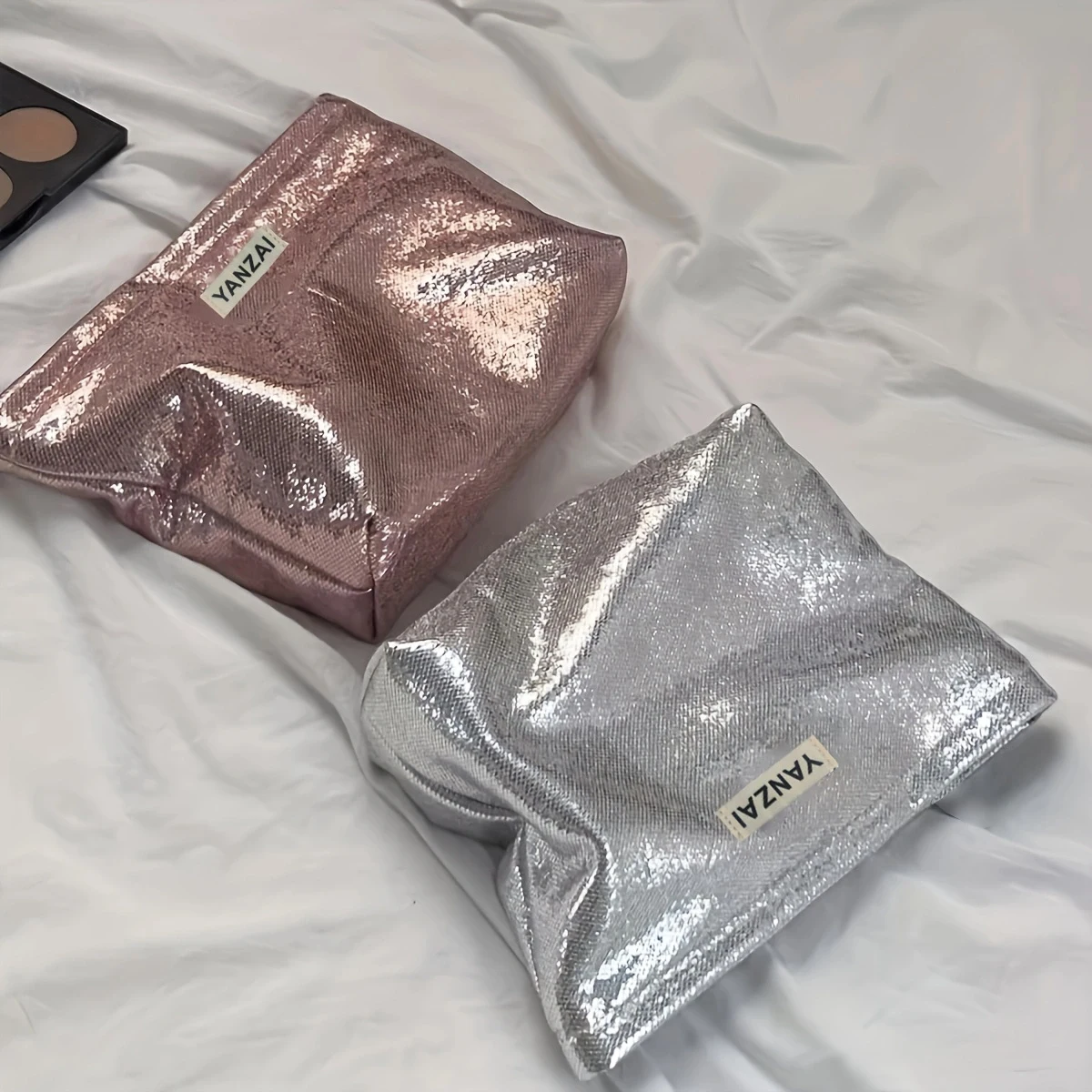 YANZAI Make-up-Tasche mit glänzenden Pailletten, neue Kosmetiktasche in Champagner-Silber, einfarbig, für Toilettenartikel, Hautpflege, Aufbewahrungstasche für Reisen
