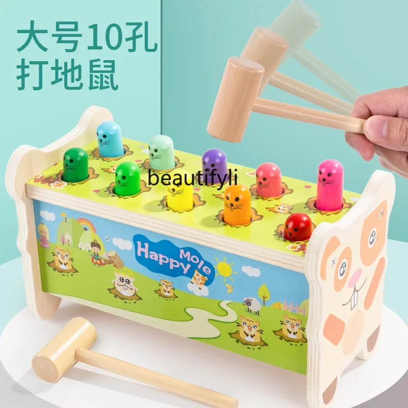 2歳から3歳までの子供と幼児のための木製のおもちゃ